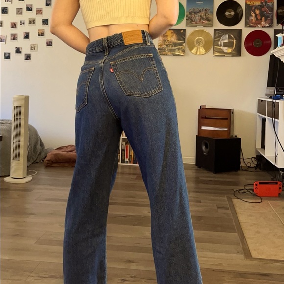 Levi's Denim - Levi’s Ribcage Straight Ankle Size 28